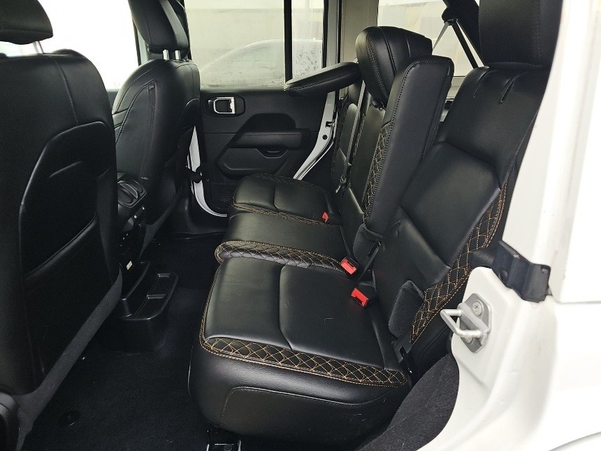 2021 Jeep Wrangler Image 9