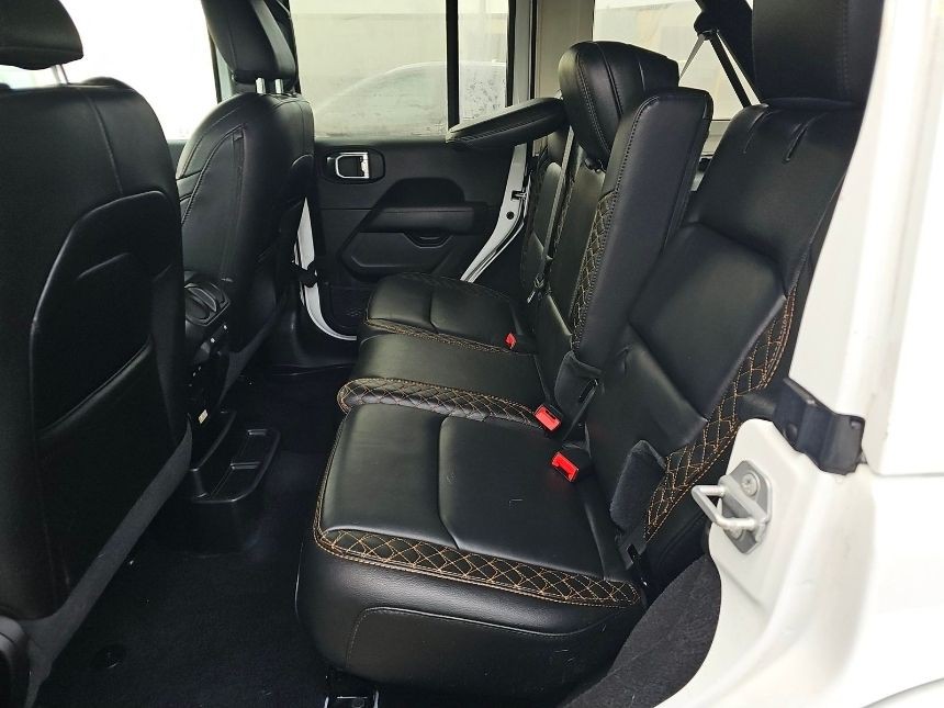 2021 Jeep Wrangler Image 9