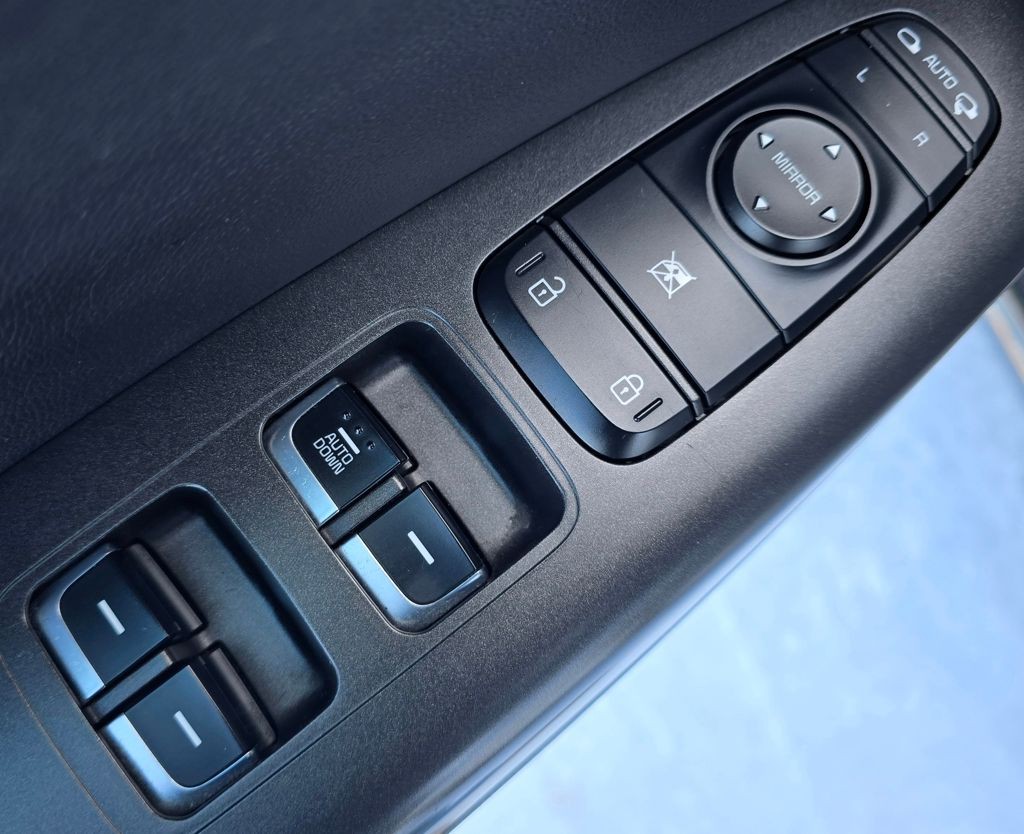 2020 Kia Sportage Image 18