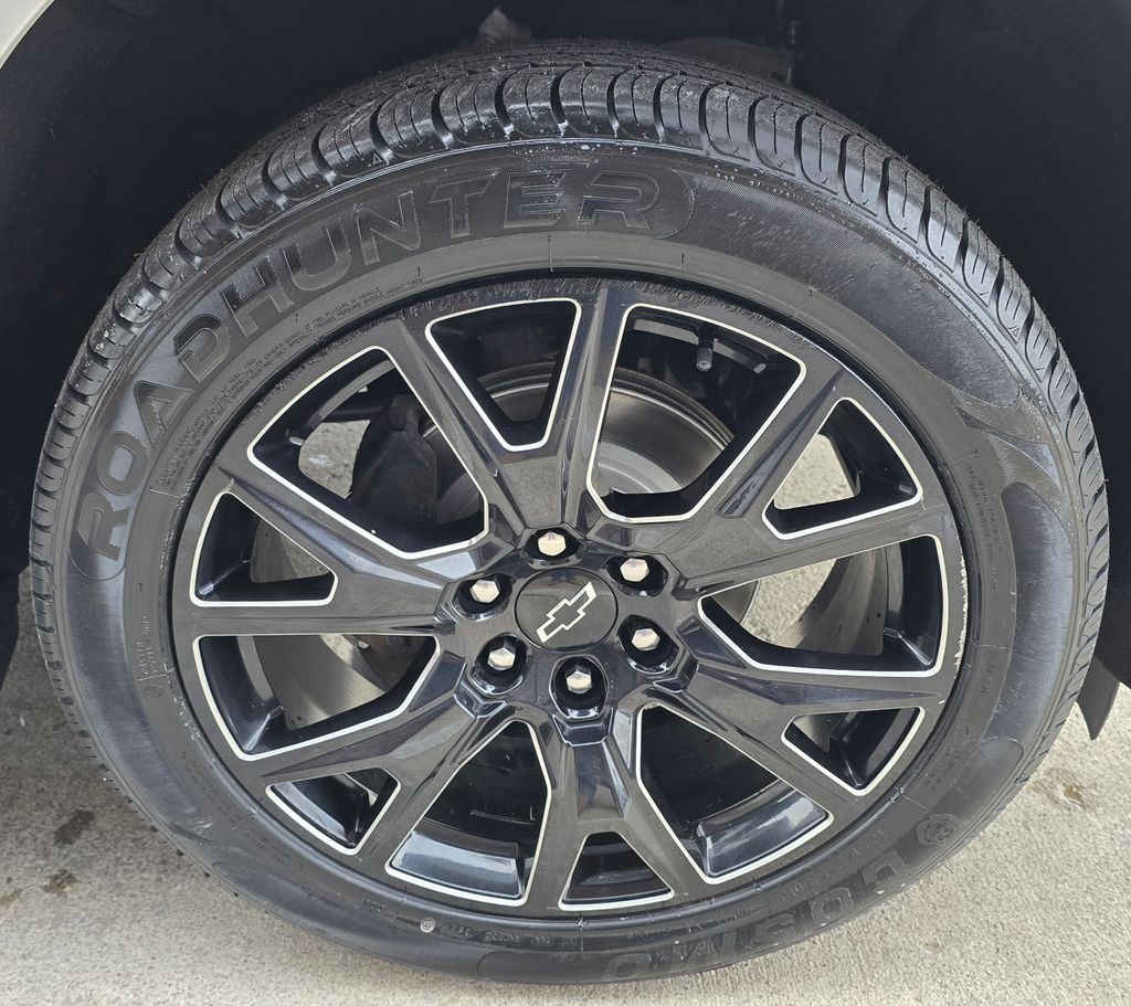 2023 Chevrolet Tahoe Image 13