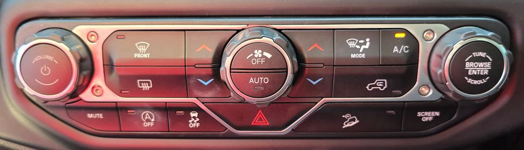 2019 Jeep Wrangler Image 29