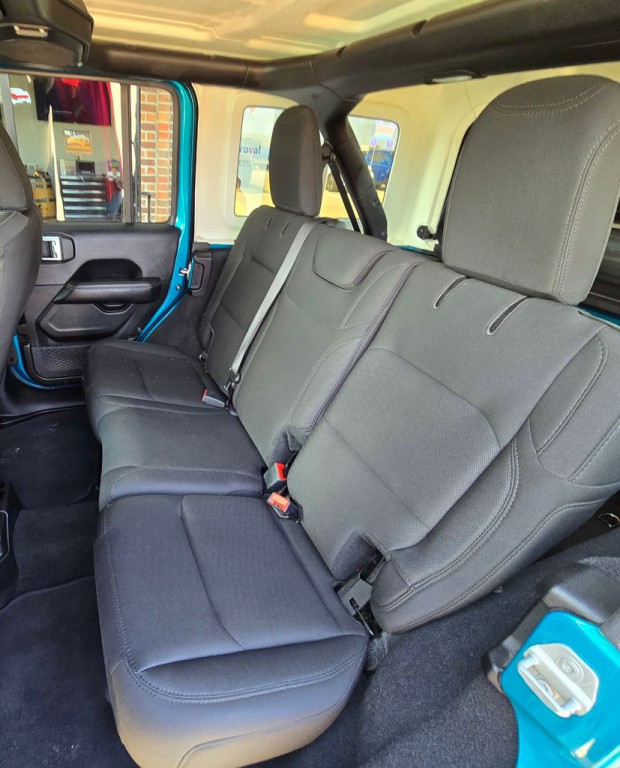 2019 Jeep Wrangler Image 36