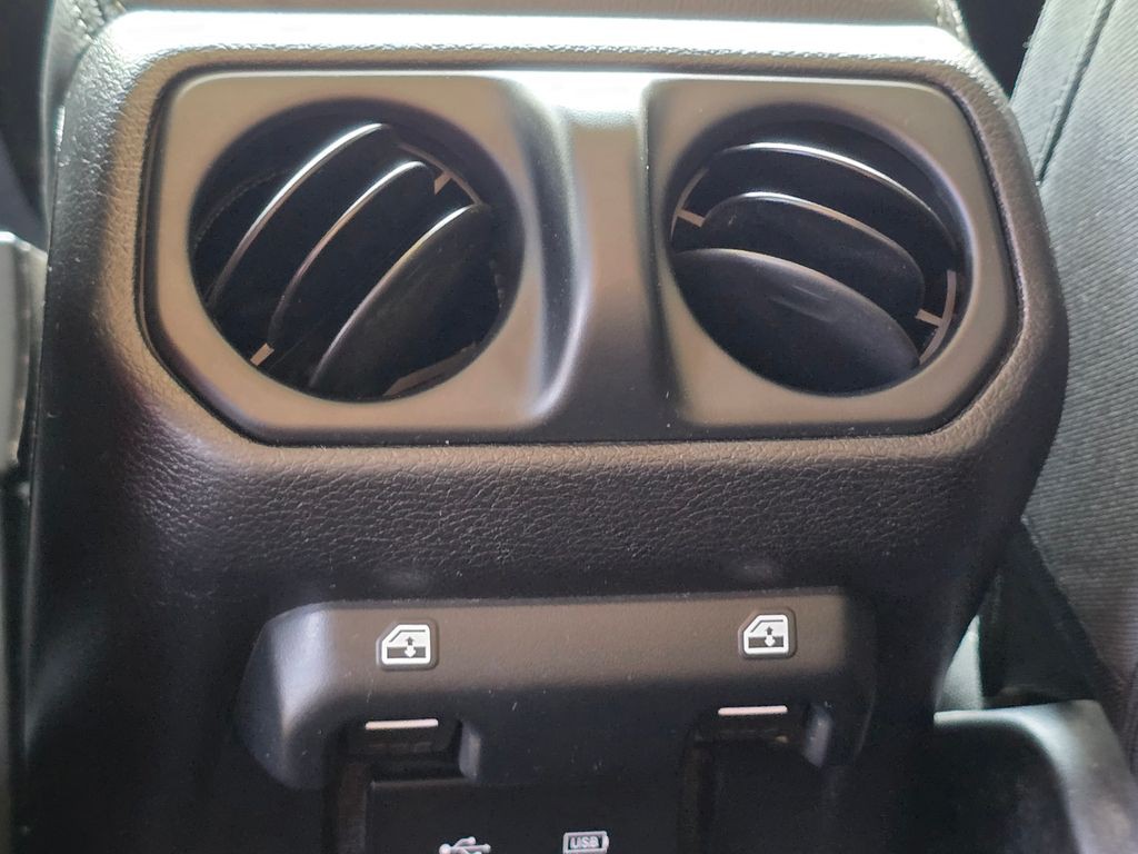 2019 Jeep Wrangler Image 37