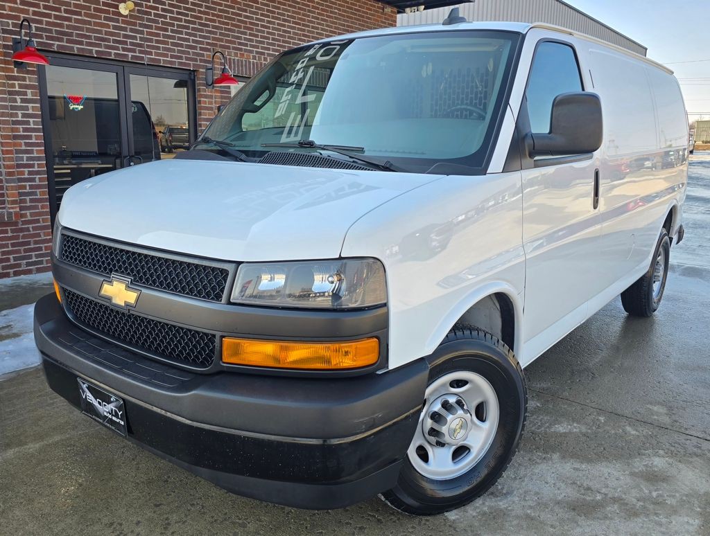 2022 Chevrolet Express Image 2