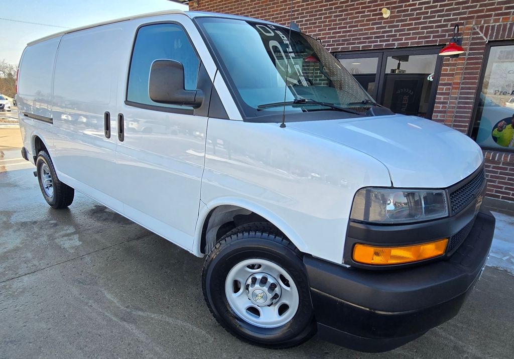 2022 Chevrolet Express Image 3