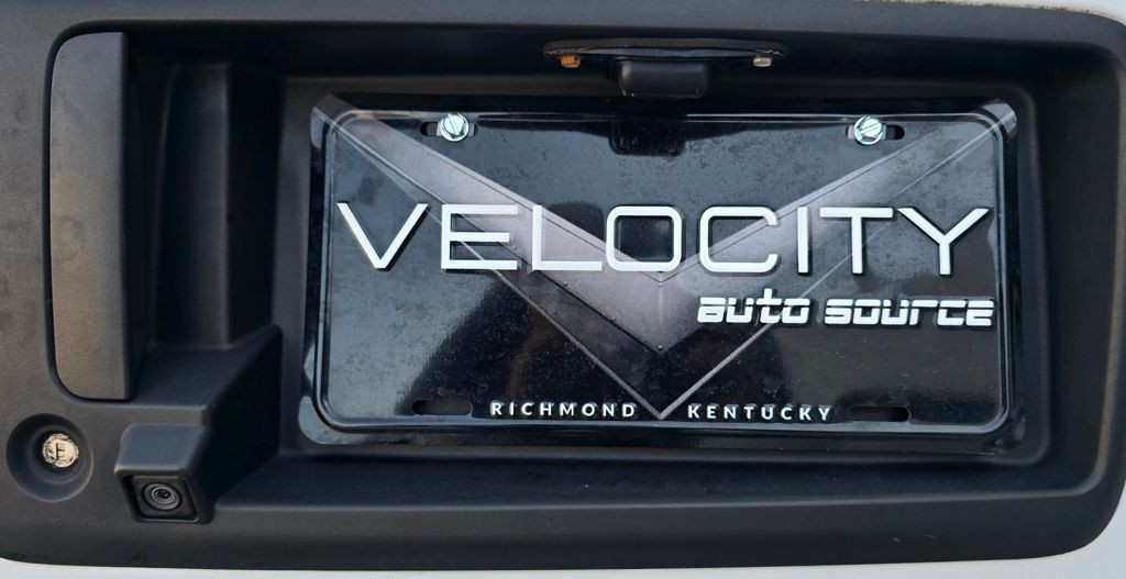 2022 Chevrolet Express Image 9