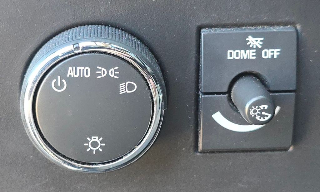 2022 Chevrolet Express Image 18