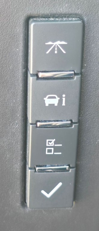 2022 Chevrolet Express Image 19