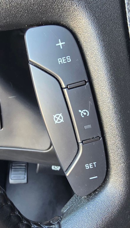 2022 Chevrolet Express Image 22