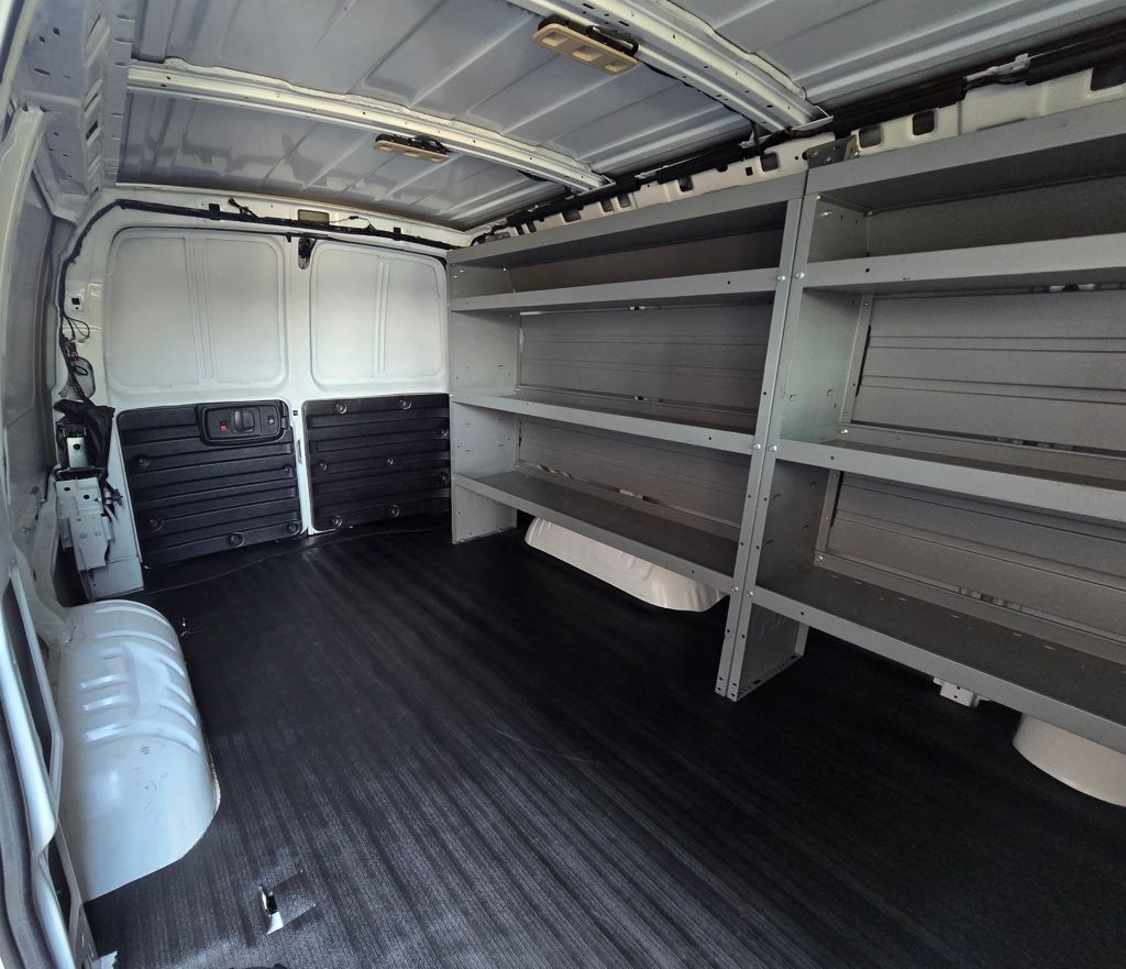 2022 Chevrolet Express Image 35