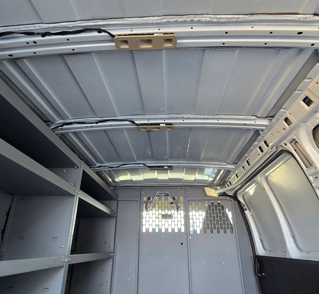 2022 Chevrolet Express Image 39