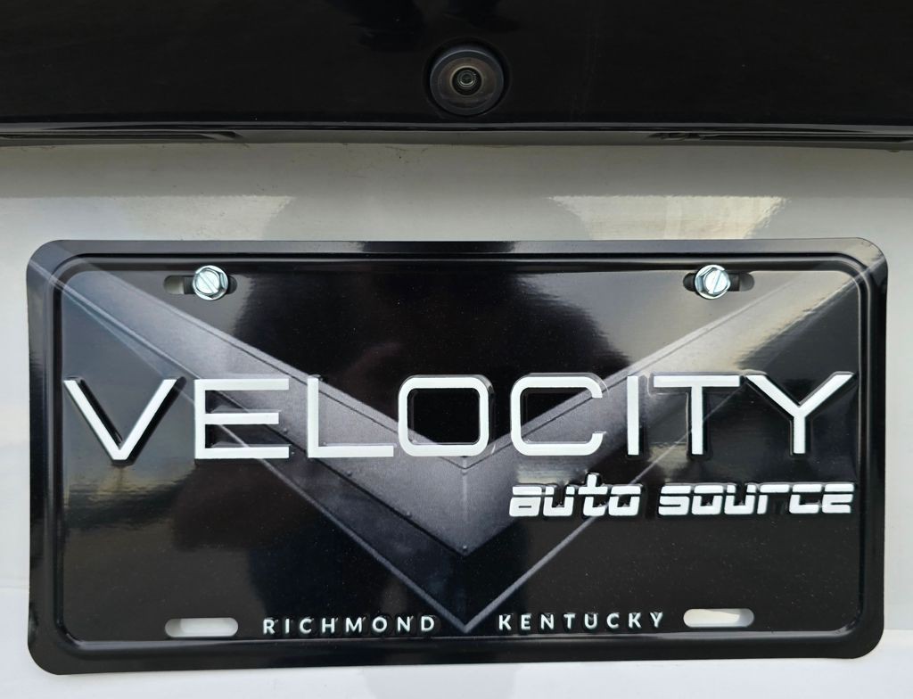 2024 Chrysler Pacifica Image 9