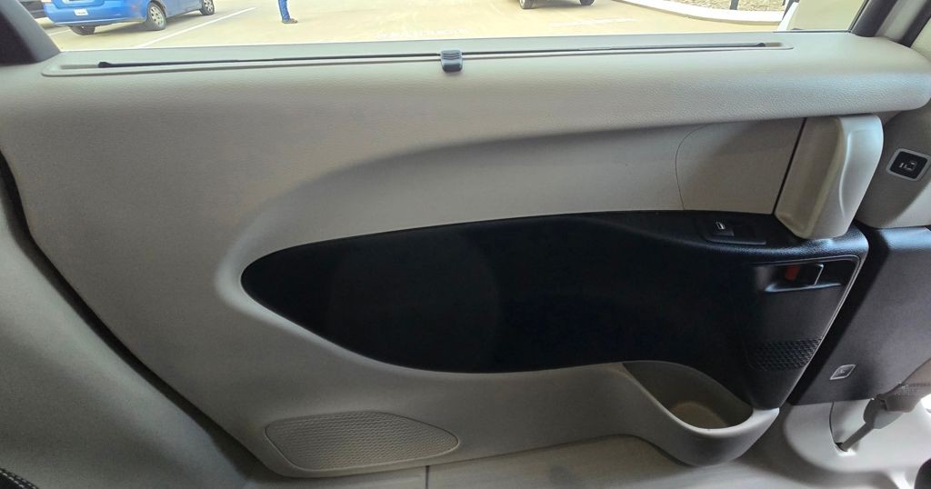 2024 Chrysler Pacifica Image 38