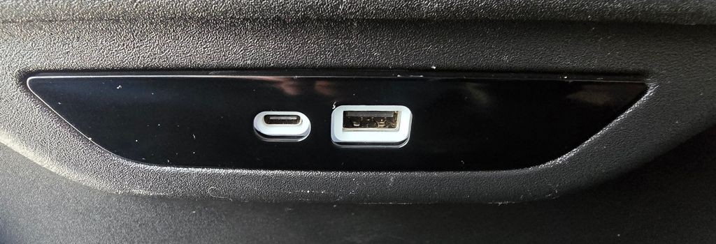 2024 Chrysler Pacifica Image 40