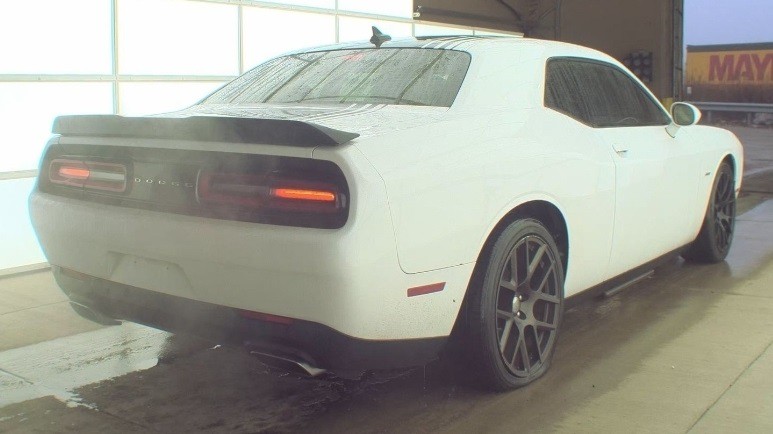 2016 Dodge Challenger Image 2