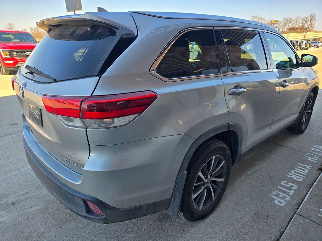 2019 Toyota Highlander Image 6