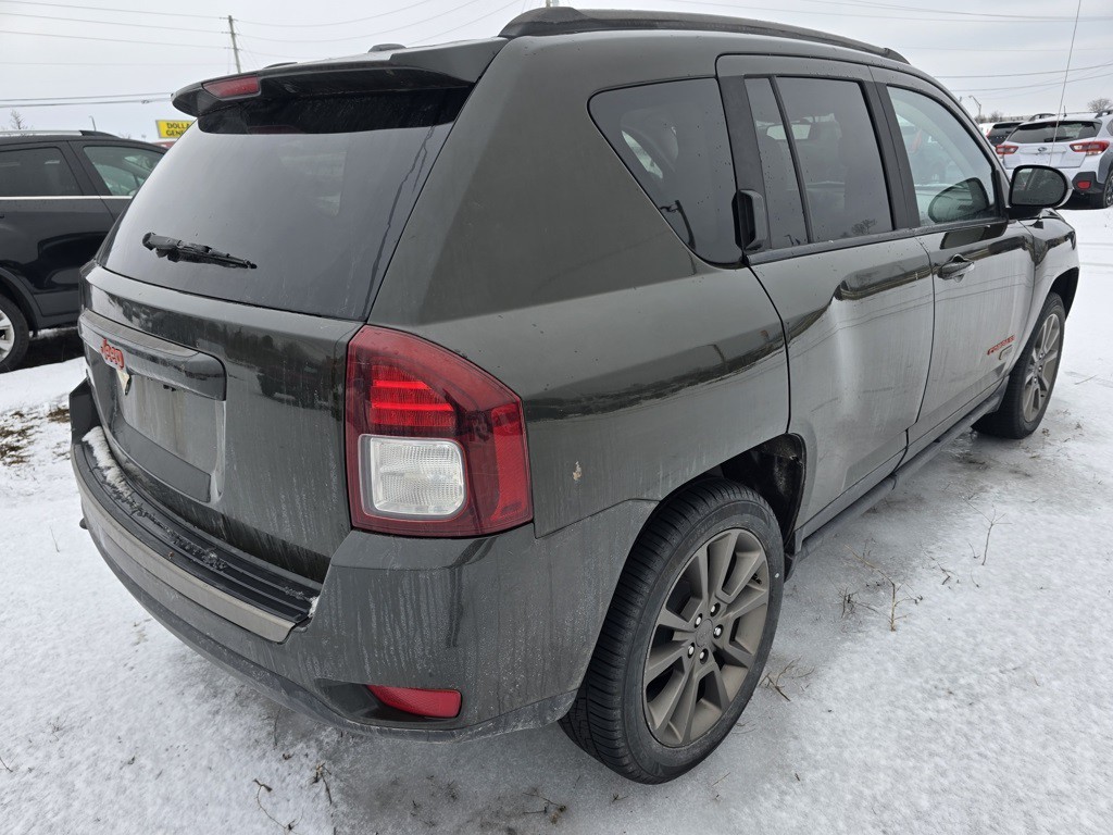 2017 Jeep Compass Image 2