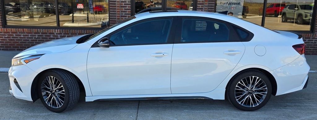 2023 Kia Forte Image 4