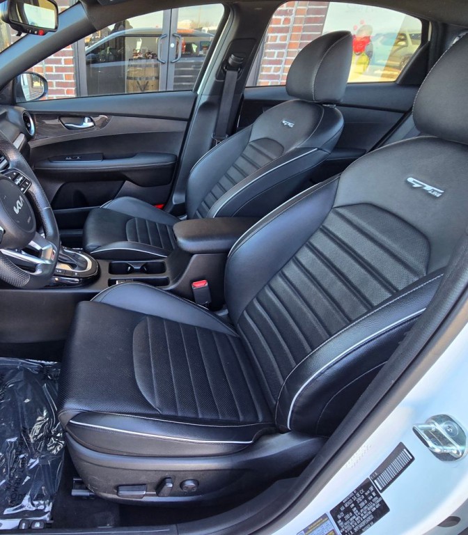 2023 Kia Forte Image 18