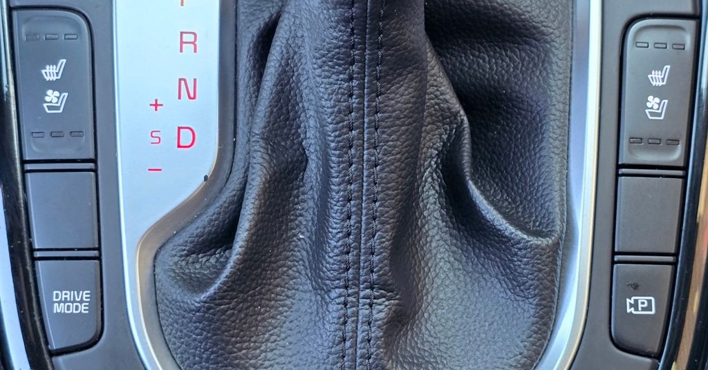 2023 Kia Forte Image 32