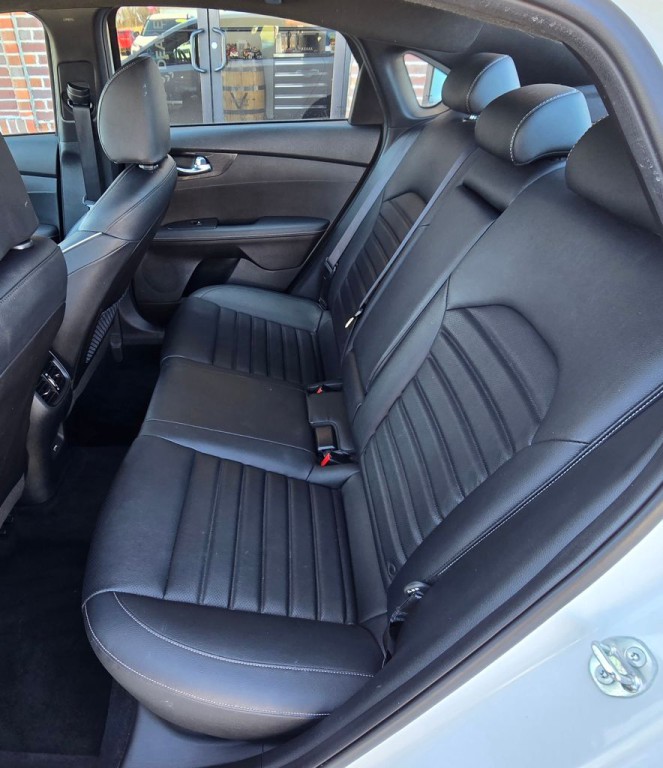 2023 Kia Forte Image 37