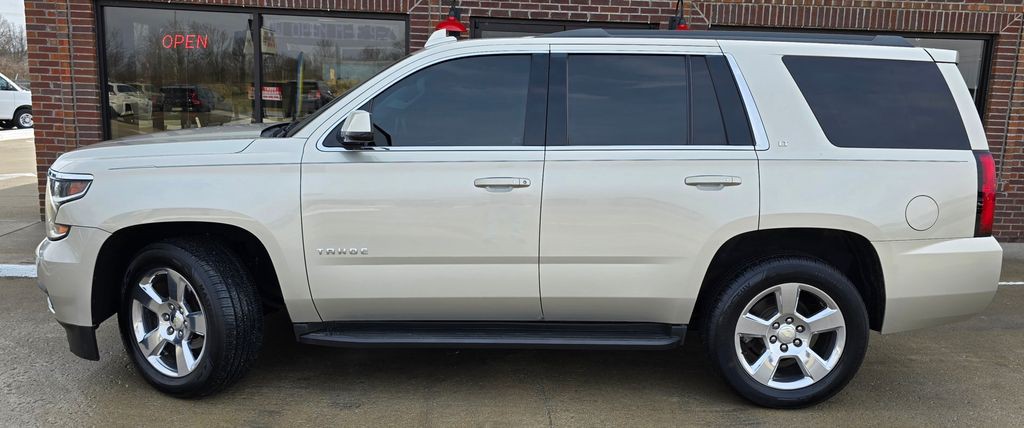 2017 Chevrolet Tahoe Image 4