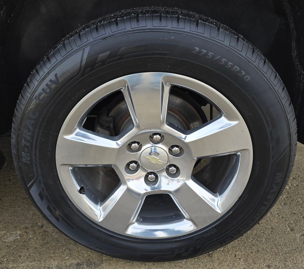 2017 Chevrolet Tahoe Image 12