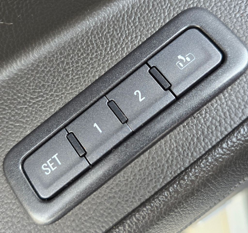 2017 Chevrolet Tahoe Image 17