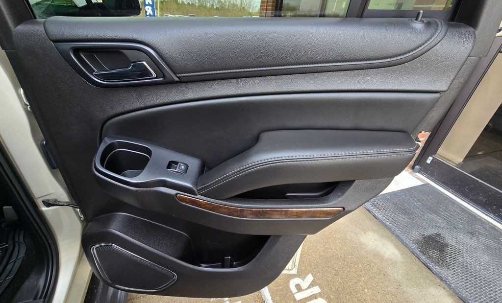 2017 Chevrolet Tahoe Image 54