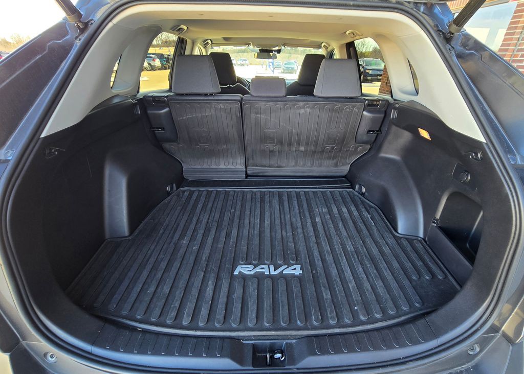 2021 Toyota Rav4 Image 16
