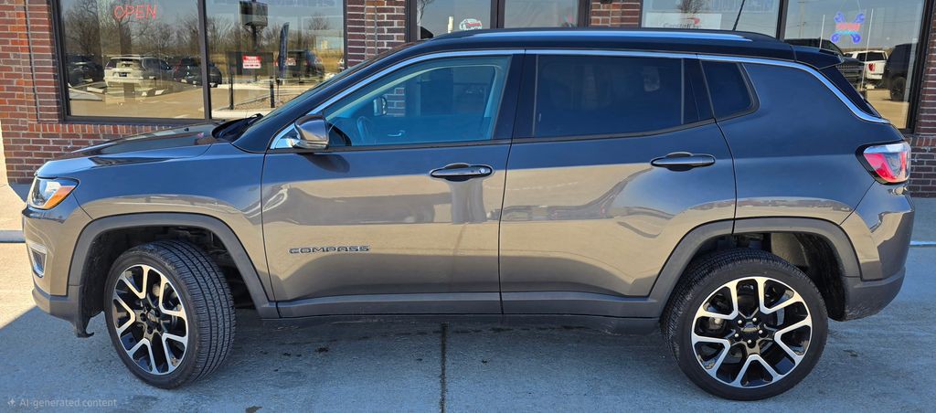2018 Jeep Compass Image 2