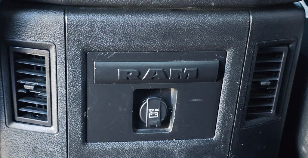 2018 RAM 1500 Image 42