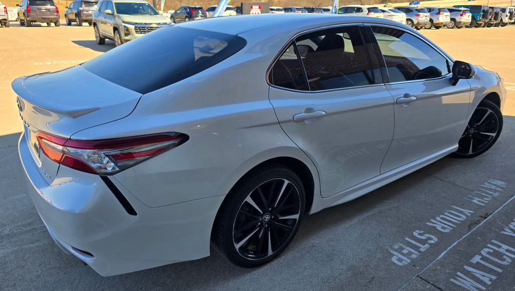 2018 Toyota Camry Image 6