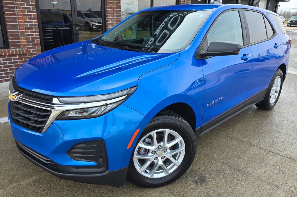 2024 Chevrolet Equinox Image 2