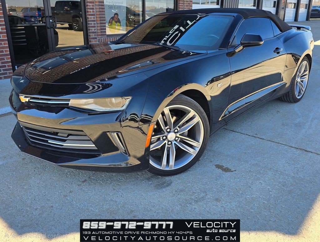 2017 Chevrolet Camaro Image 1