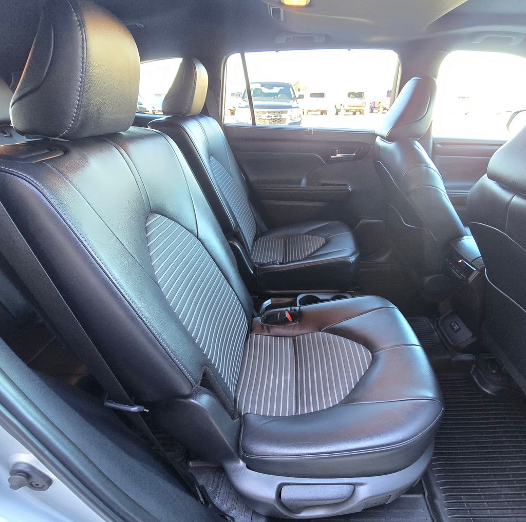 2024 Toyota Highlander Image 48