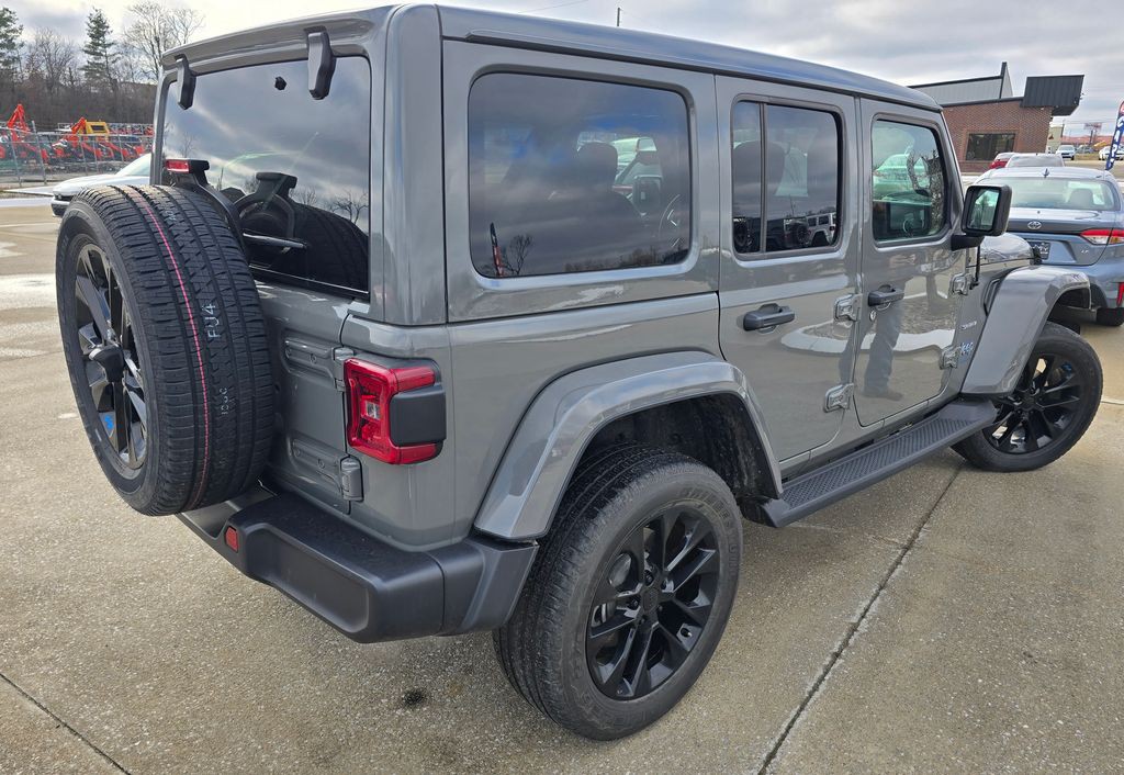 2023 Jeep Wrangler Image 2