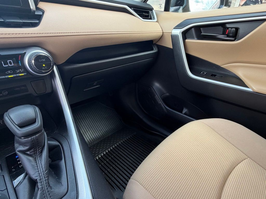 2023 Toyota Rav4 Image 33