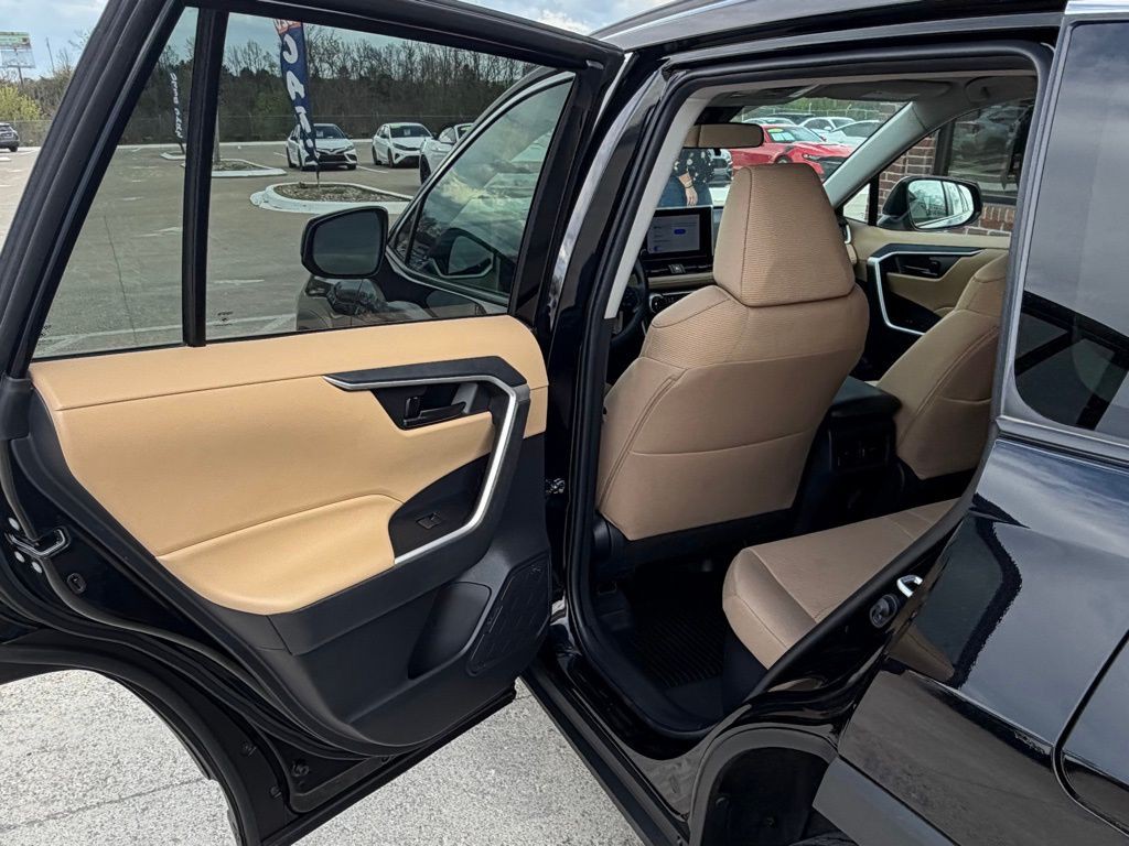 2023 Toyota Rav4 Image 35