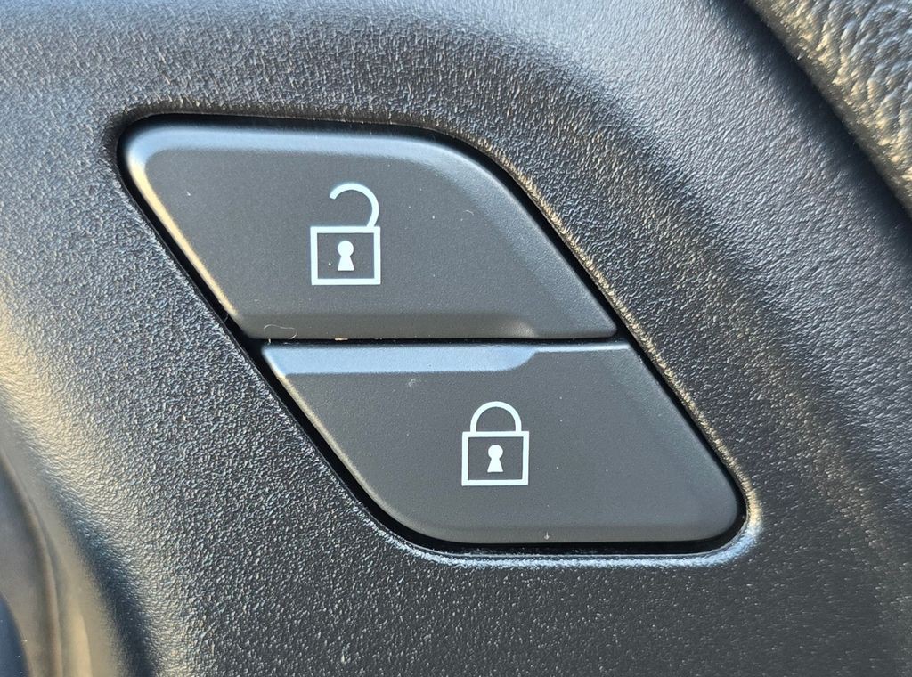 2021 Chevrolet Silverado 1500 Image 23