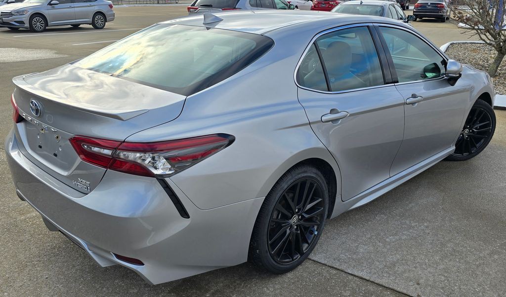 2022 Toyota Camry Image 2