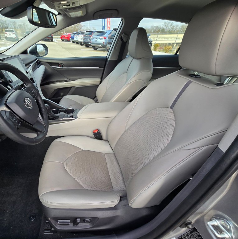 2022 Toyota Camry Image 3