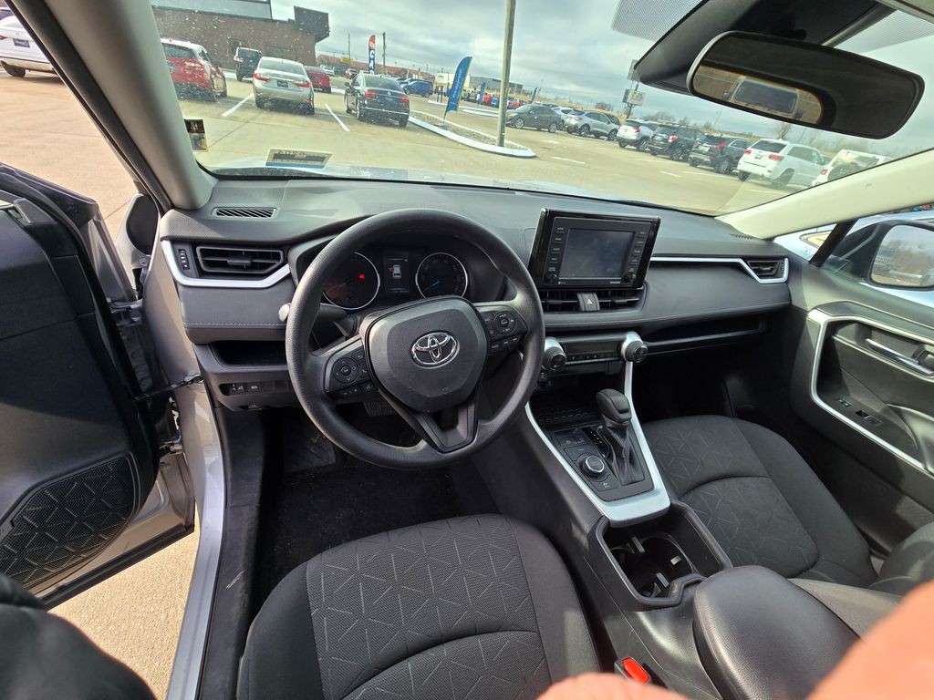 2022 Toyota Rav4 Image 5