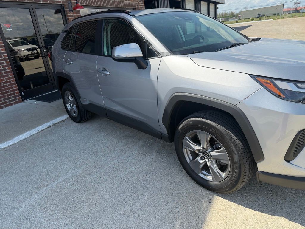 2022 Toyota Rav4 Image 6