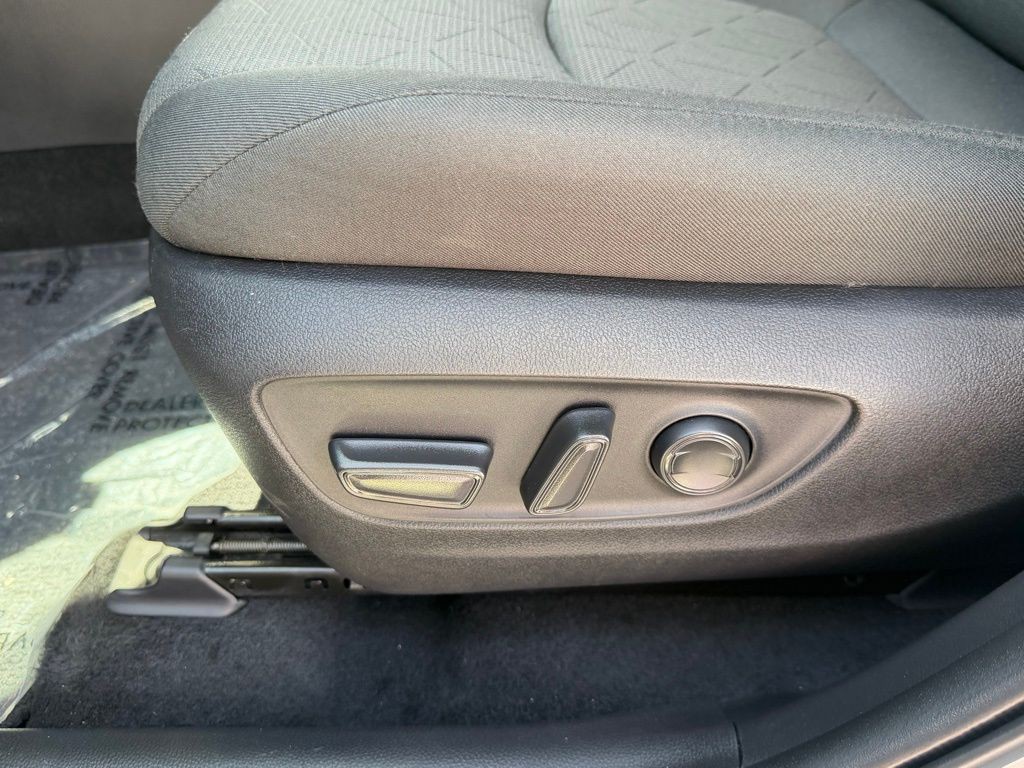 2022 Toyota Rav4 Image 13