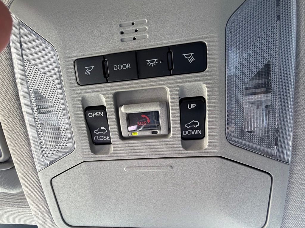 2022 Toyota Rav4 Image 25