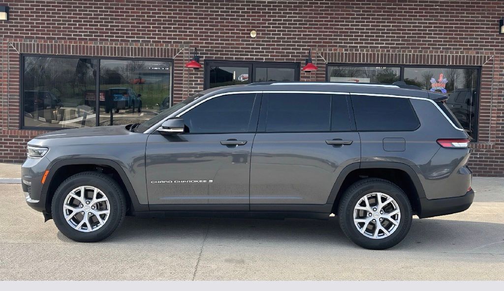 2021 Jeep Grand Cherokee Image 2