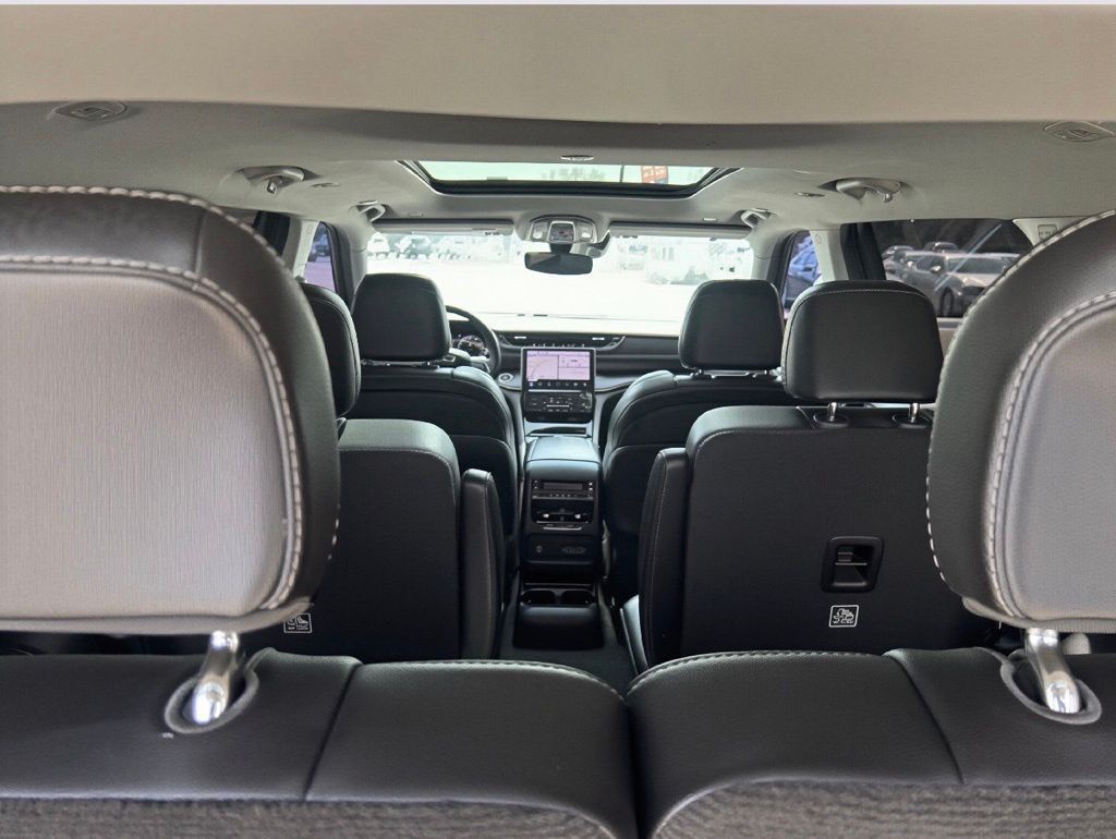 2021 Jeep Grand Cherokee Image 32