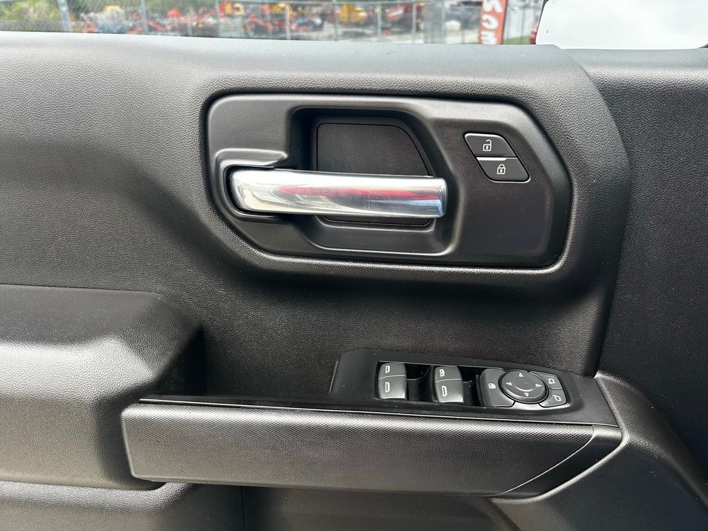 2019 Chevrolet Silverado 1500 Image 14