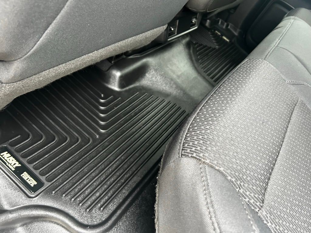 2019 Chevrolet Silverado 1500 Image 32